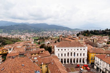 Bergamo Piazza Vecchia 'daki Campanone Kulesi. İtalya