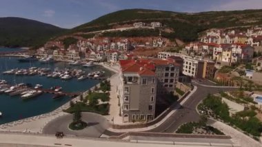 Marina Köyü yakınlarındaki Lustica Limanı 'nda.