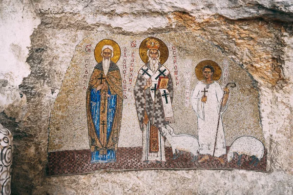 Mozaik ábrázoló St. Bazsalikom az Osztrog kolostorban. Montenegró — Stock Fotó