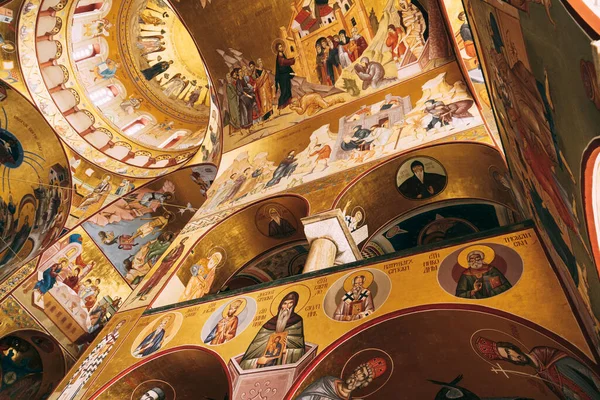 Frescoes and icons inside the Cathedral of the Resurrection of Christ in Podgorica. Montenegro — Stock Fotó