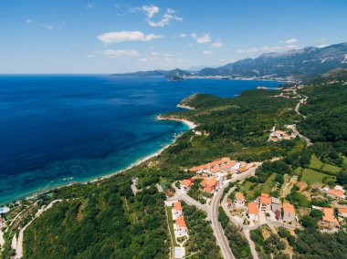 Drobni Pijesak plajı. Hava görünümü