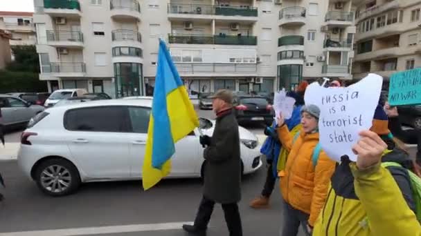 Podgorica, Karadağ - 06.03.22: Ukrayna 'da savaş yok. — Stok video
