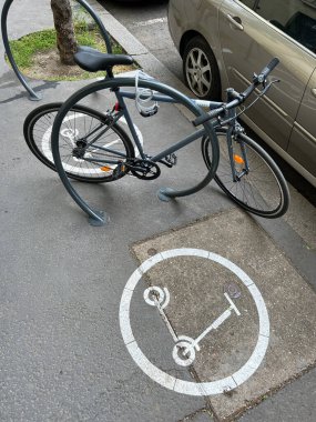 Bisiklet, bisiklet parkında. Budapeşte, Macaristan. Yüksek kalite fotoğraf