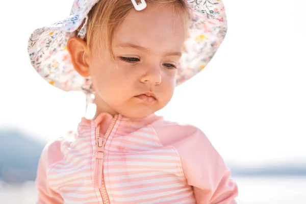 Little Girl Panama Hat Looks Portrait High Quality Photo — Stockfoto