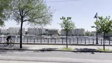 Özgürlük Köprüsü yakınlarındaki Tuna seti. Budapeşte, Macaristan. Yüksek kalite 4k görüntü