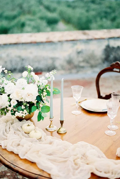 Laid Festive Table Candles Glasses High Quality Photo — Stockfoto