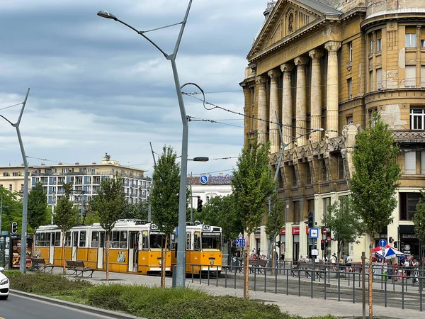 Yellow Tram Stands Front Anker House Budapest Hungary High Quality — 스톡 사진