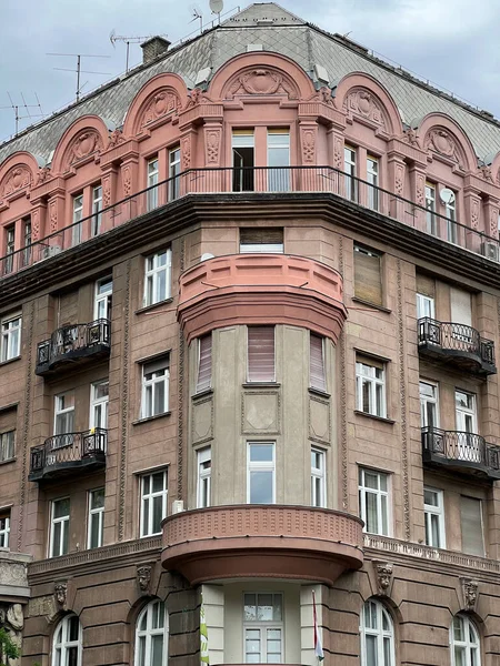 Facade Old House Corner Balconies Budapest Hungary High Quality Photo — Zdjęcie stockowe