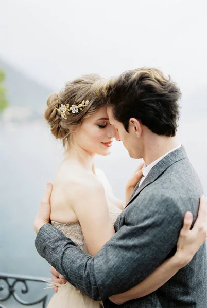 Bride Groom Hug Each Other Foreheads Touching Portrait High Quality — Fotografia de Stock