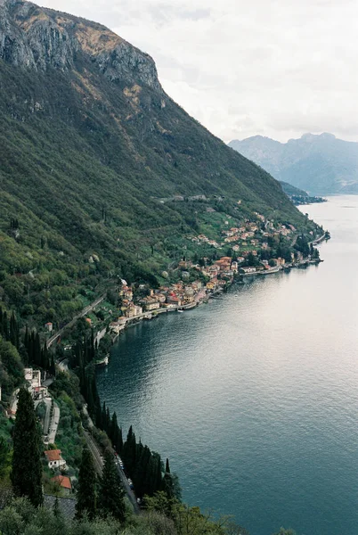 Pequena Cidade Margens Lago Como Varenna Itália Foto Alta Qualidade — Fotografia de Stock