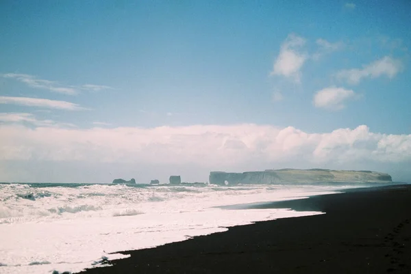 Basalt Rocks Sea Black Beach Iceland High Quality Photo — 图库照片