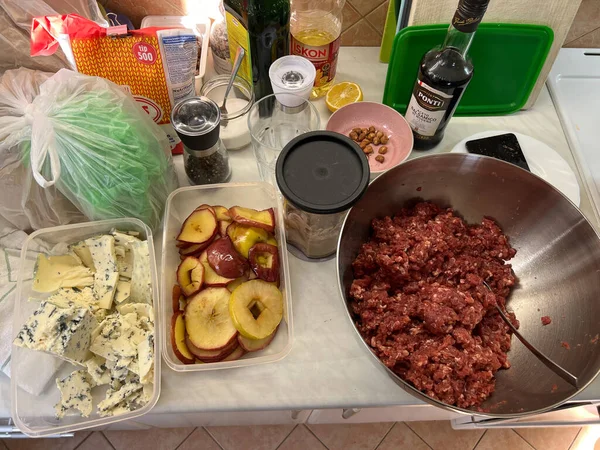 Minced Meat Bowl Table Products High Quality Photo — Fotografia de Stock