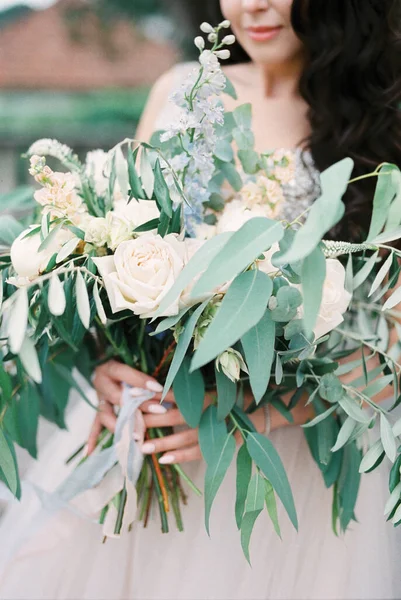 Lush Bouquet Flowers Hands Bride Close High Quality Photo — Photo