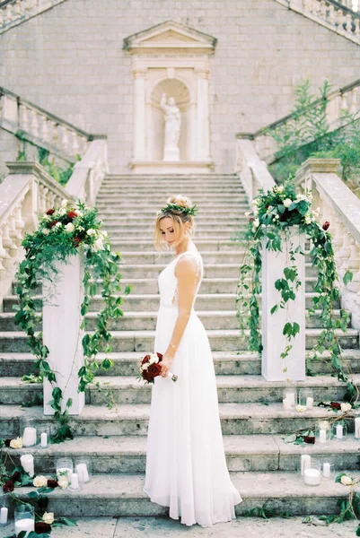 Bride Flowers Stands Steps Church Nativity Virgin Prcanj High Quality —  Fotos de Stock