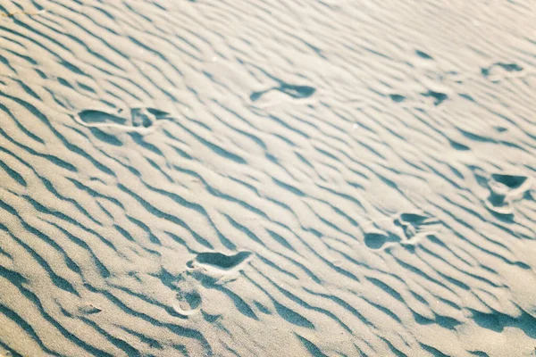 Человеческие Следы Волнистом Песке Крупный План Высокое Качество Фото — стоковое фото