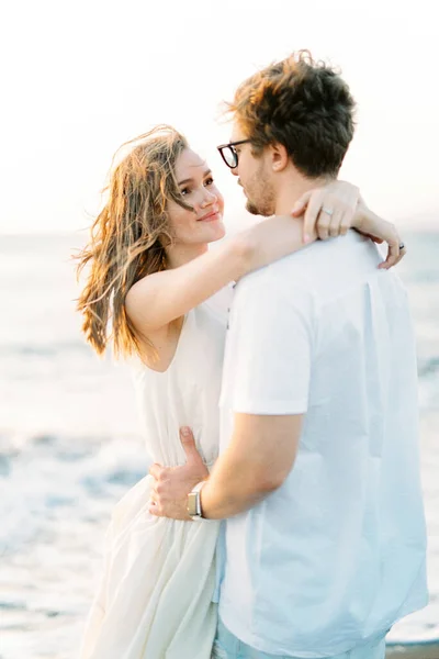 Man Hugs Woman Waist Looks Her Eyes Portrait High Quality — Zdjęcie stockowe