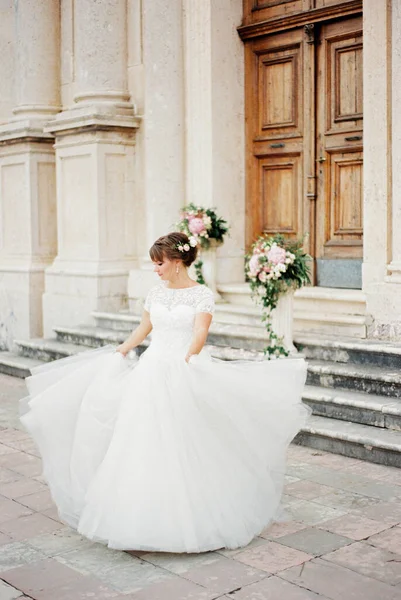 Bride White Dress Stands Front Church Steps High Quality Photo —  Fotos de Stock