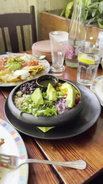 Mom Little Girl Having Lunch Restaurant High Quality Footage — Wideo stockowe