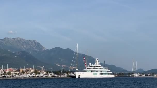Luksusowy Jacht Parkingu Zatoce Kotor Wysokiej Jakości Materiał — Wideo stockowe