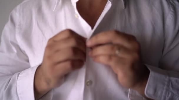 Groom Fastens Buttons Neck White Shirt High Quality Fullhd Footage — Stock Video