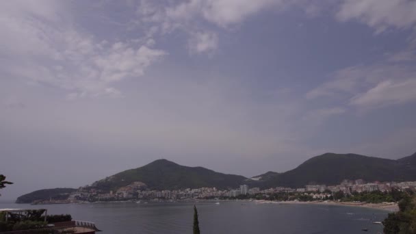 Barcos Motor Navegam Longo Costa Budva Montenegro Desfasamento Temporal Imagens — Vídeo de Stock