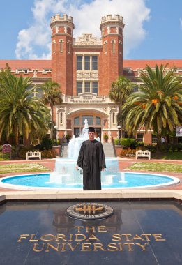 Florida Eyalet Üniversitesi mezunu
