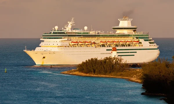 Kreuzfahrtschiff — Stockfoto