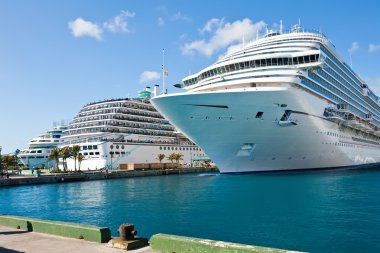 Cruise Ships clipart