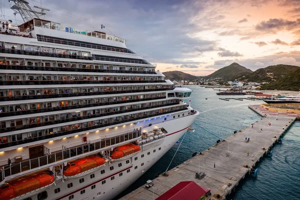 Cruise Ship — Stock Photo, Image