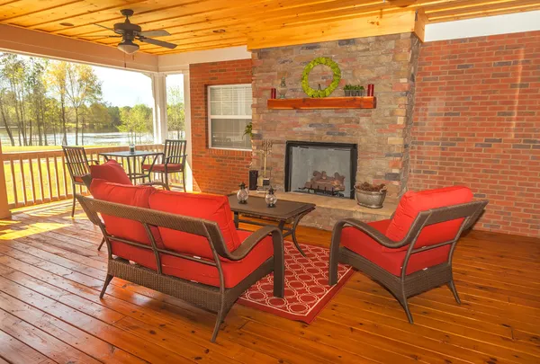 Screened Backyard Deck — Stock Photo, Image