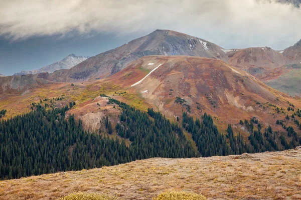 コロラド州の風景と独立パス大陸分水嶺の風景 — ストック写真