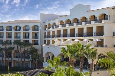 Cabo San Lucas, Meksika - 10 Şubat 2011: Meksika 'da Cortez ve Cabo sahillerinde bulunan lüks otel ve spa.