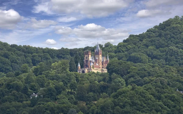 Zamek Położony Górach Wzdłuż Wybrzeża Renu — Zdjęcie stockowe