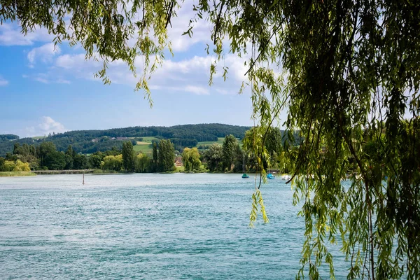 Landschaftliche Landschaft Der Schweiz Hügelige Landschaft Und Schöne Flüsse — Stockfoto