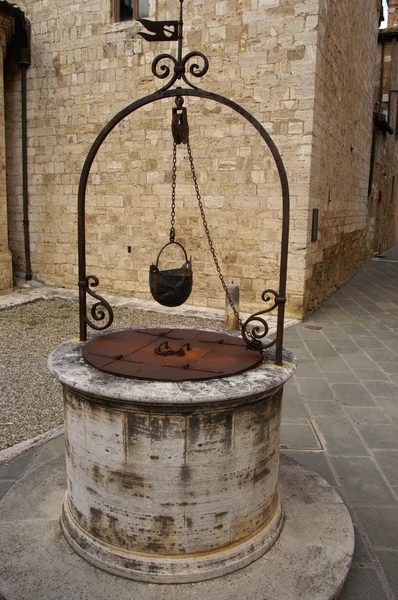 Historic well — Stock Photo, Image