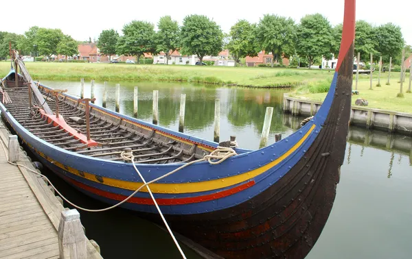 Replica of a viking ship — Stock Photo, Image