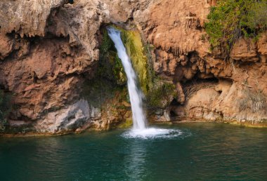 şelale tipik Portekizce peyzaj