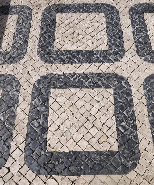 Típico pavimento de mosaico portugués —  Fotos de Stock