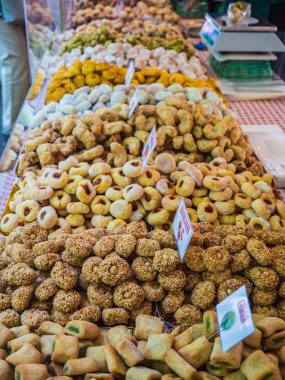 ekranda İtalyan tatlılar