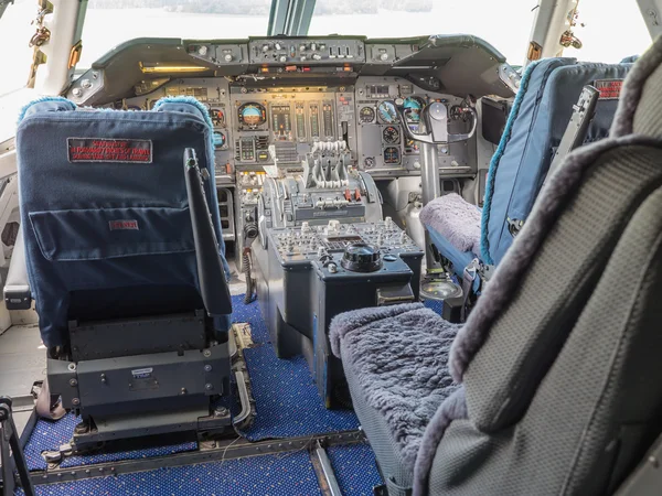 Cockpit eines Jumbojets — Stockfoto