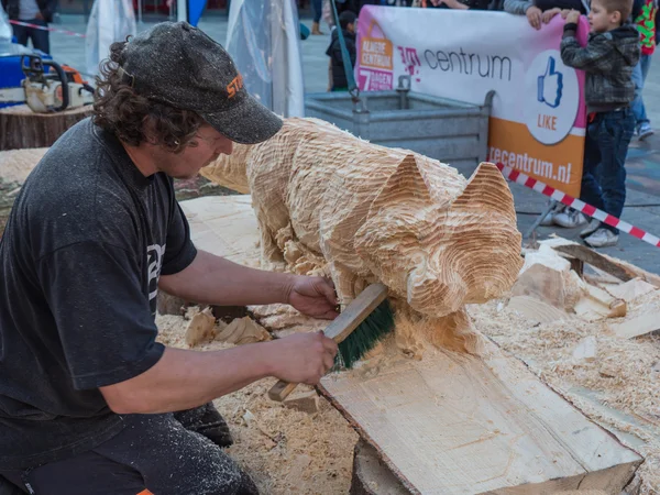 Wood carving at Sculpture Festival — Stock Photo, Image