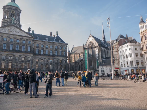 Kraliyet Sarayı ve amsterdam'ın yeni kilisede