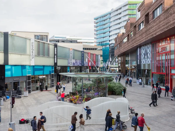 O moderno centro da cidade de Almere, Países Baixos — Fotografia de Stock