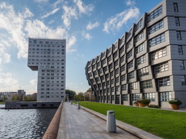 almere, ND'nin, modern şehir merkezinde apartman binaları