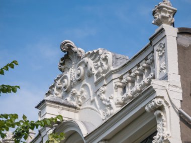 tipik amsterdam kanal evi ile korniş