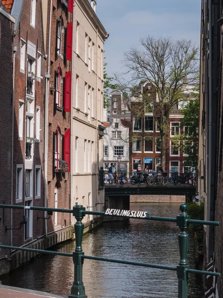 Canal houses in Amsterdam — Stock Photo, Image