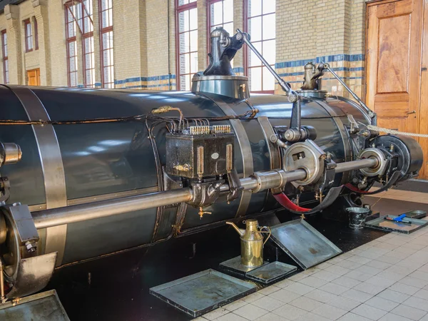 Machine kamer van historische stoom gemaal — Stockfoto