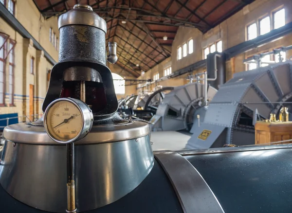 Machine kamer van historische stoom gemaal — Stockfoto