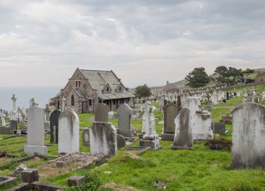 Mezarlık büyük ormes baş, Kuzey Galler