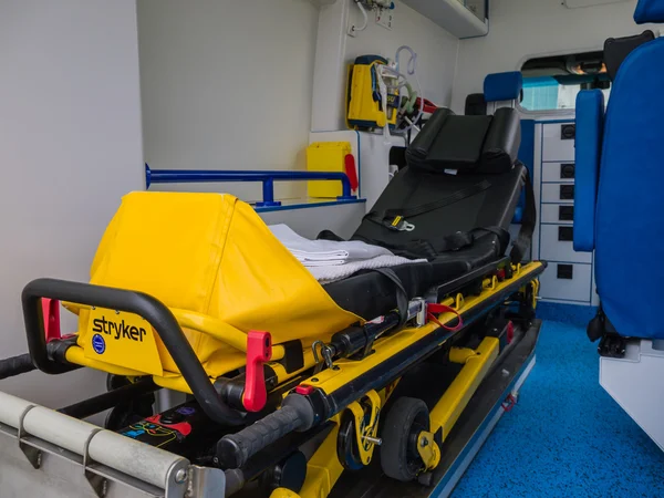 Interieur van Nederlands ambulance — Stockfoto